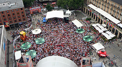 Blick auf den Roncalliplatz; Rechte: WDR/Domke