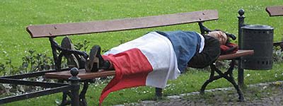 Dieser Frankreich-Fan hat auf der Parkbank übernachtet, Foto: D. Hellpoldt