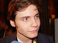 Daniel Brühl; Rechte ARD/inanici