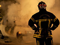 Brennendes Auto in Straßburg; Rechte: dpa