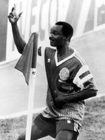 Roger Milla; Rechte: dpa