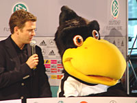 Oliver Bierhoff mit Paule