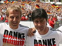 Bundestrainer Klinsmann, Löw; Foto: dpa